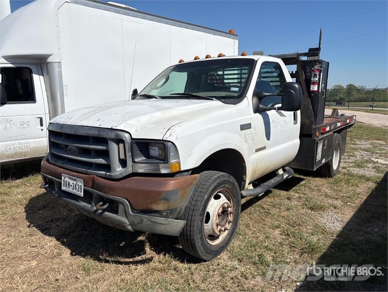 Ford F-550 4x2 Flatbed Truck (Inoperable) Flatbed / Dropside trucks