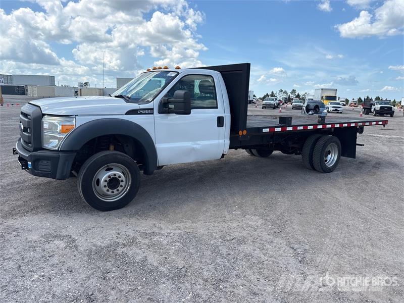 Ford F-550 4x2 Flatbed Truck Flatbed / Dropside trucks