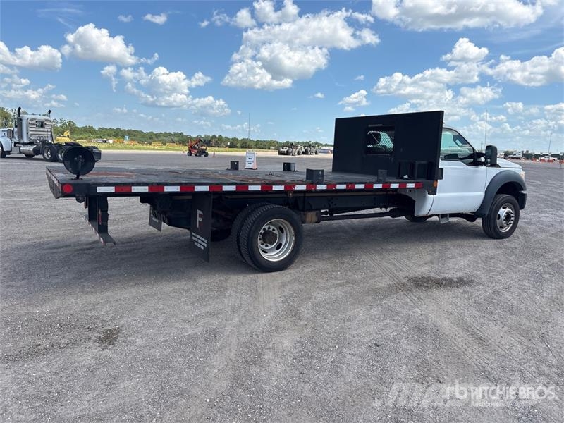 Ford F-550 4x2 Flatbed Truck Flatbed / Dropside trucks