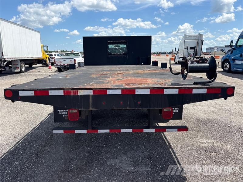Ford F-550 4x2 Flatbed Truck Flatbed / Dropside trucks