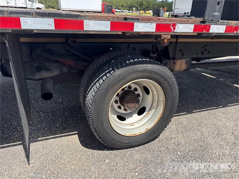 Ford F-550 4x2 Flatbed Truck Flatbed / Dropside trucks