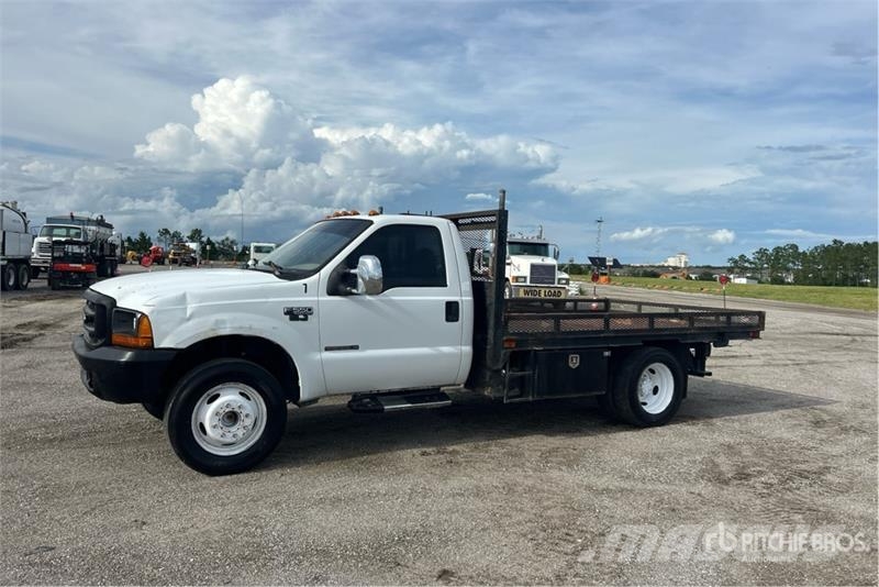 Ford F-550 4x2 Flatbed Truck Flatbed / Dropside trucks