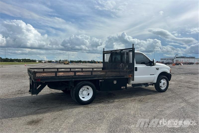 Ford F-550 4x2 Flatbed Truck Flatbed / Dropside trucks