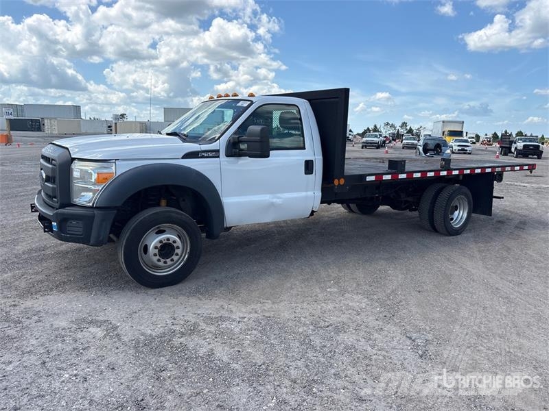 Ford F-550 4x2 Flatbed Truck Flatbed / Dropside trucks
