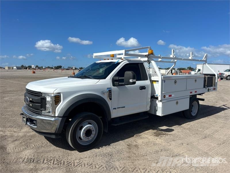 Ford F-550 4x2 Flatbed Truck Flatbed kamyonlar