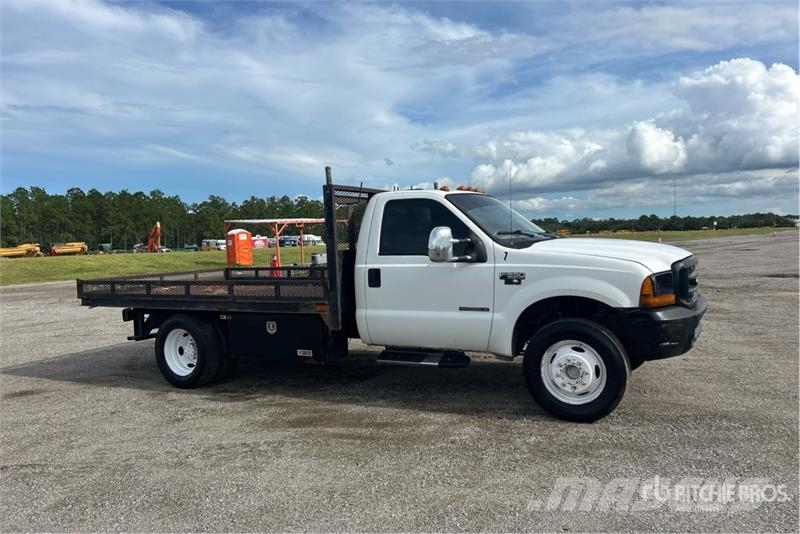 Ford F-550 4x2 Flatbed Truck Flatbed / Dropside trucks