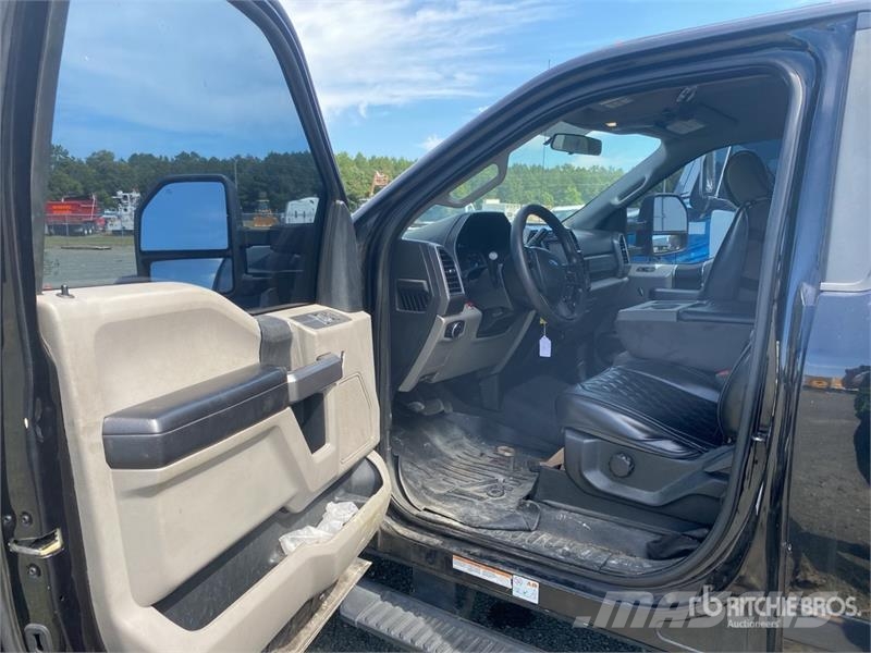 Ford F-550 4x2 Rollback Truck Recovery vehicles
