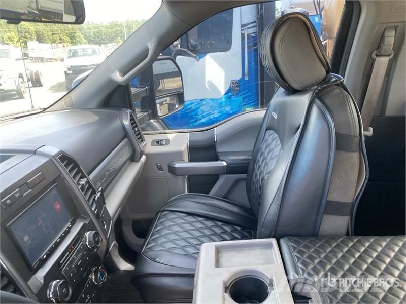 Ford F-550 4x2 Rollback Truck Recovery vehicles