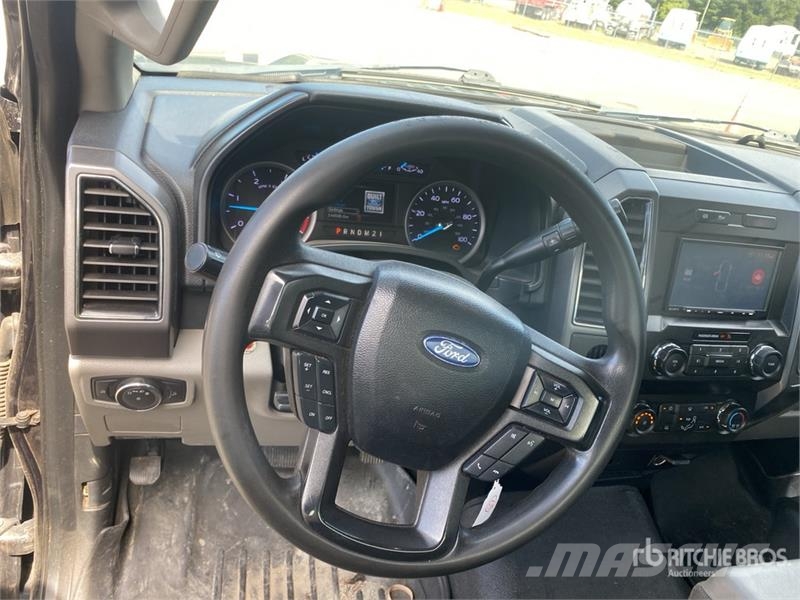 Ford F-550 4x2 Rollback Truck Recovery vehicles