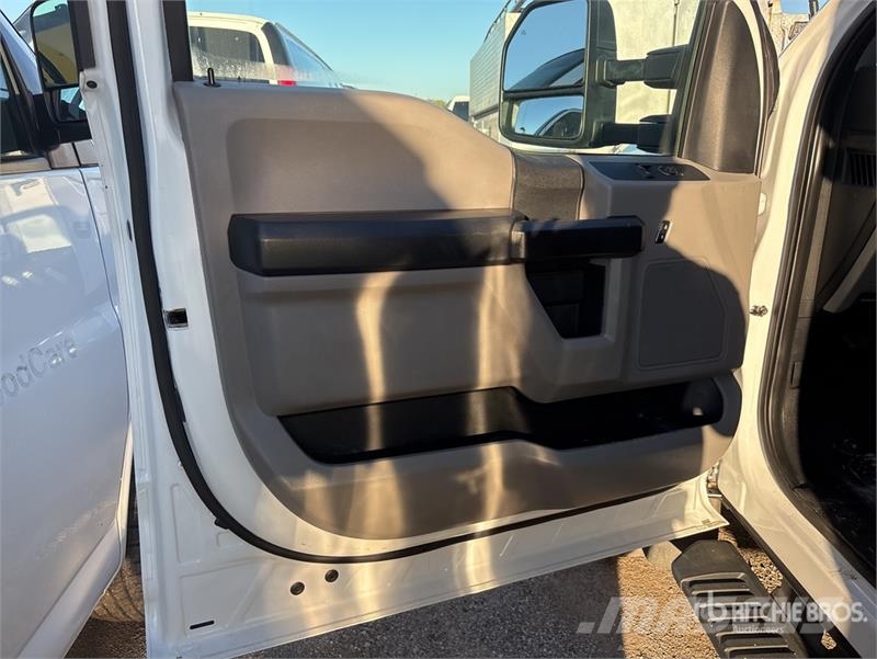 Ford F-550 4x2 Service Truck Komunalna vozila