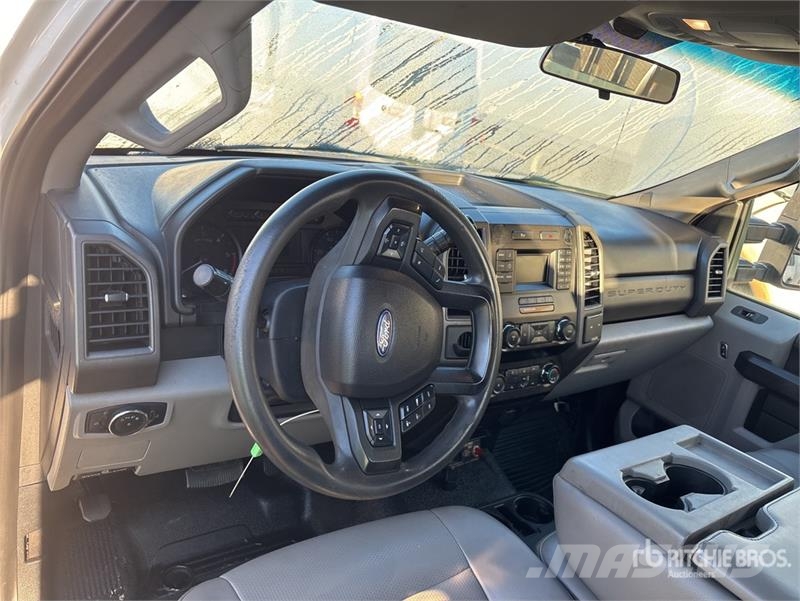 Ford F-550 4x2 Service Truck Komunalna vozila