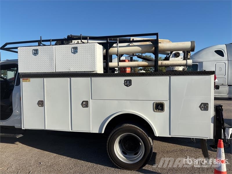 Ford F-550 4x2 Service Truck Komunalna vozila