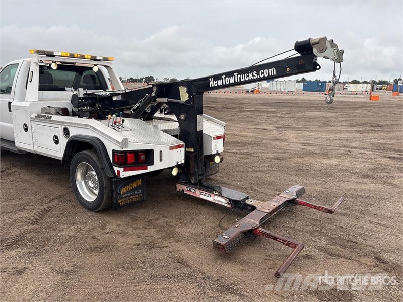 Ford F-550 4x2 Tow Truck Vlečna vozila za tovornjake