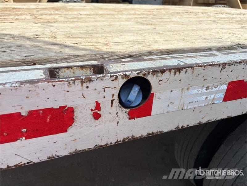 Ford F-550 4x4 Crew Cab Flatbed Truck شاحنات مسطحة/مفصلية الجوانب