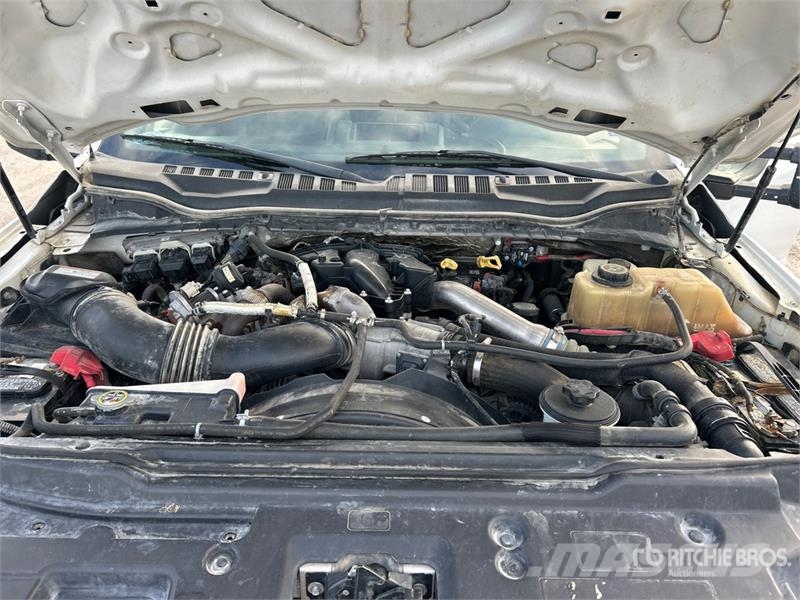 Ford F-550 4x4 Extended Cab Service Truck 시립/다목적 차량