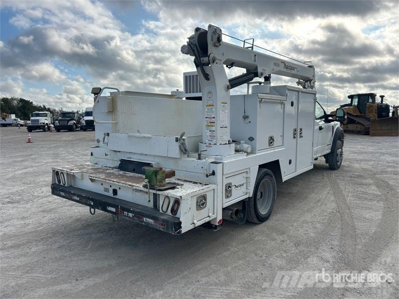 Ford F-550 4x4 Extended Cab Service Truck 시립/다목적 차량