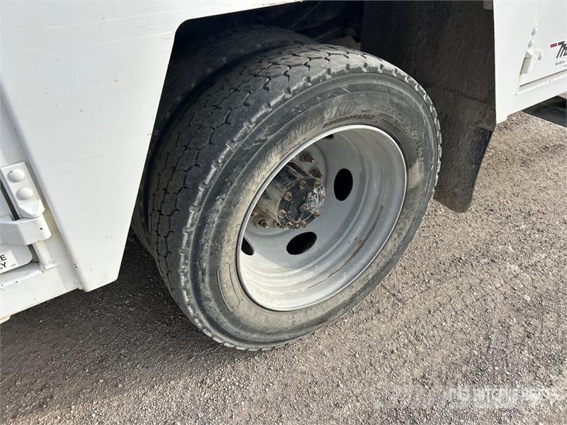 Ford F-550 4x4 Extended Cab Service Truck 시립/다목적 차량