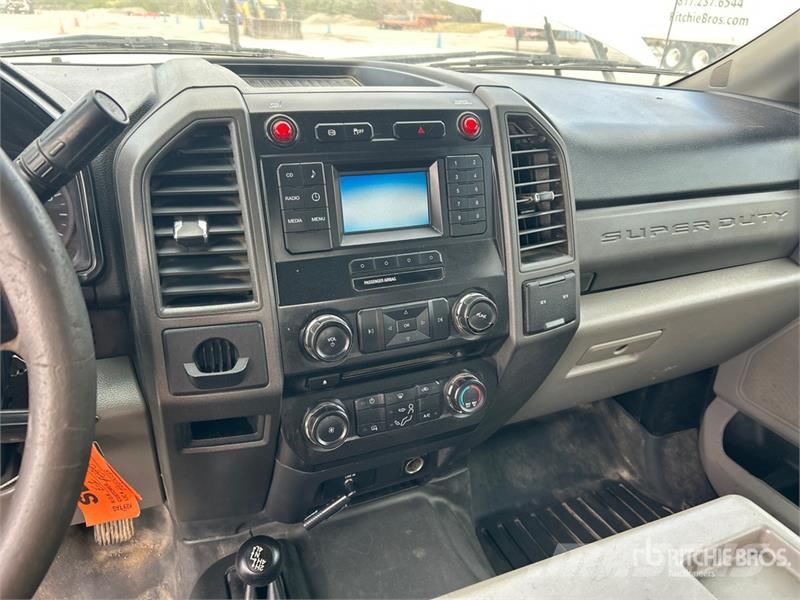Ford F-550 4x4 Extended Cab Service Truck Vehículos municipales multiusos