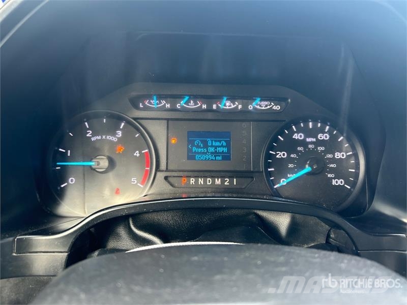 Ford F-550 4x4 Extended Cab Service Truck 시립/다목적 차량
