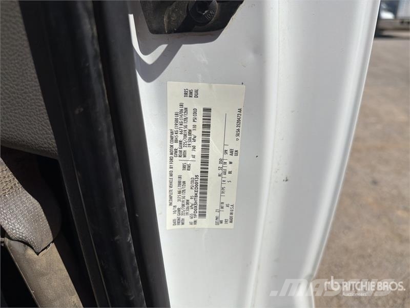 Ford F-550 4x4 Extended Cab Service Truck 시립/다목적 차량