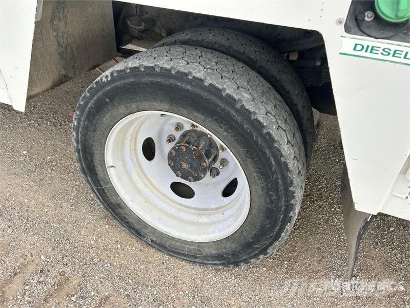 Ford F-550 4x4 Extended Cab Service Truck Vehículos municipales multiusos