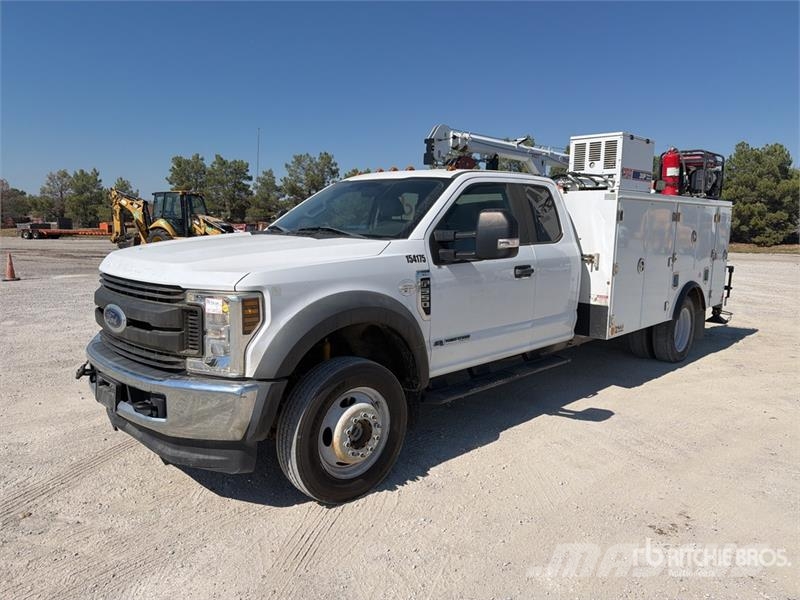 Ford F-550 4x4 Extended Cab Service Truck 시립/다목적 차량
