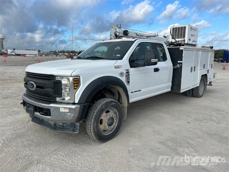 Ford F-550 4x4 Extended Cab Service Truck 시립/다목적 차량