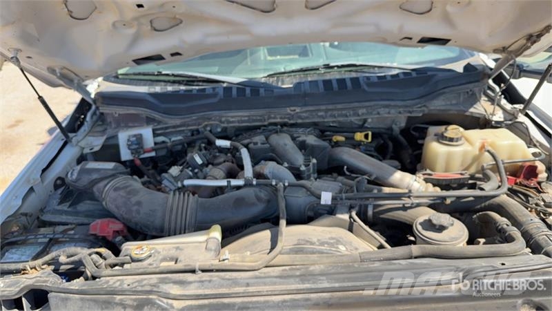 Ford F-550 4x4 Extended Cab Service Truck 시립/다목적 차량