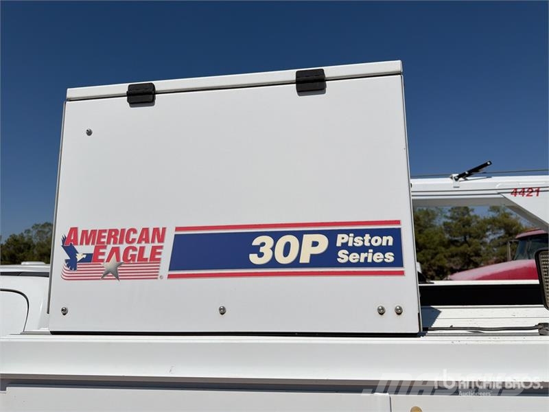 Ford F-550 4x4 Extended Cab Service Truck 시립/다목적 차량