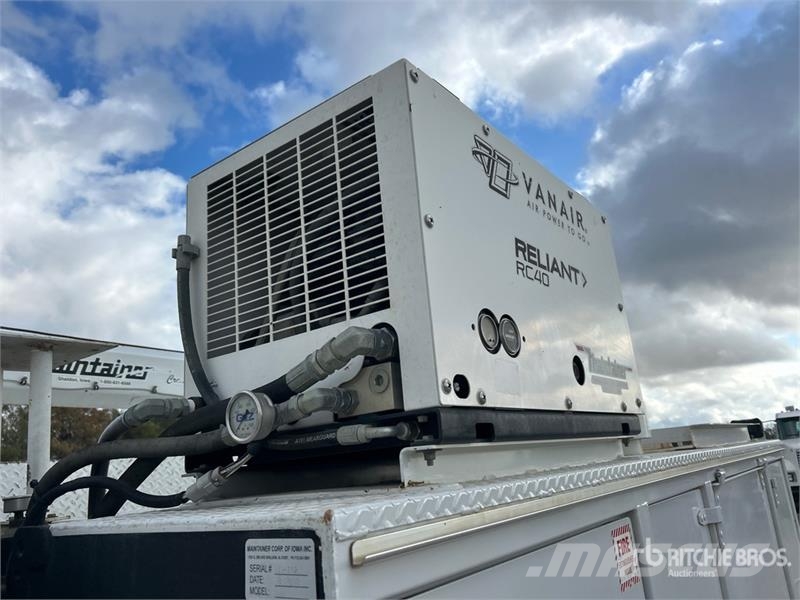 Ford F-550 4x4 Extended Cab Service Truck Vehículos municipales multiusos