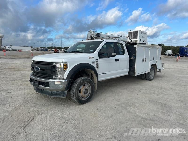 Ford F-550 4x4 Extended Cab Service Truck 시립/다목적 차량