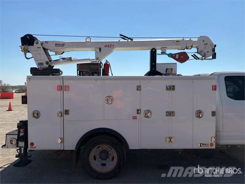 Ford F-550 4x4 Extended Cab Service Truck 시립/다목적 차량