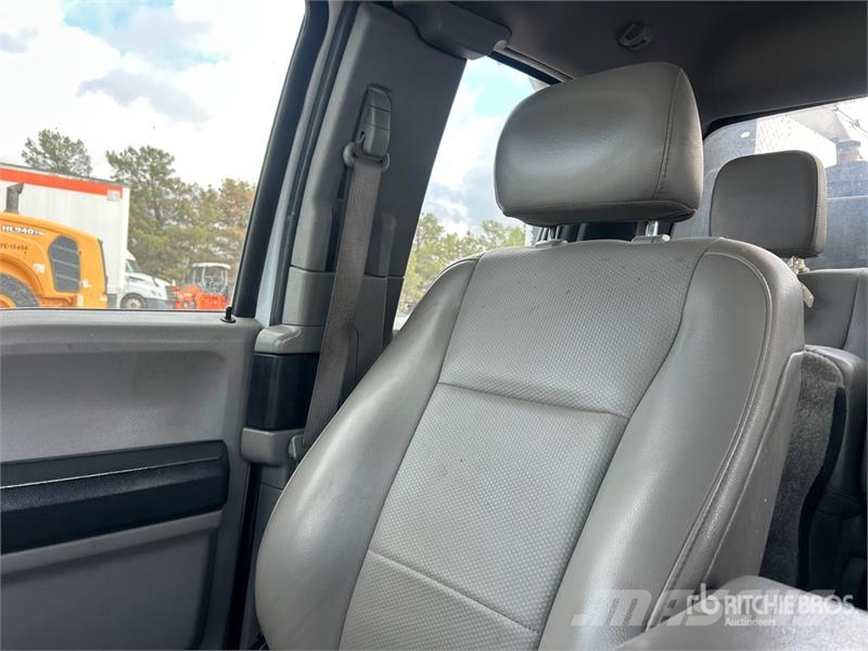 Ford F-550 4x4 Extended Cab Service Truck Vehículos municipales multiusos