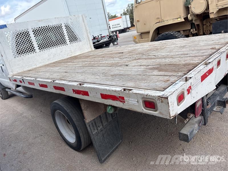 Ford F-550 4x4 Flatbed Truck Flatbed / Dropside trucks