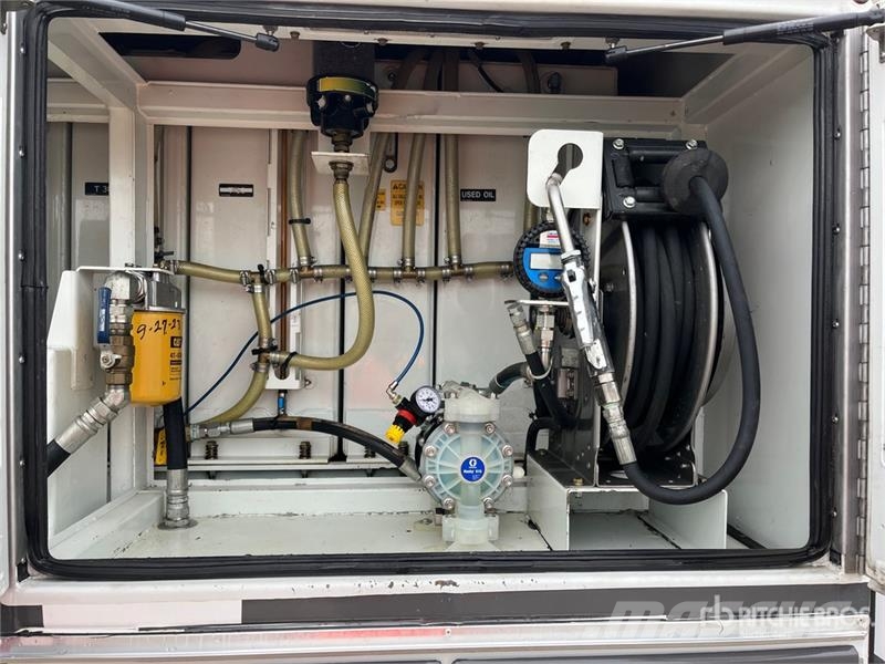 Ford F-550 4x4 Lube Truck Camiones cisternas