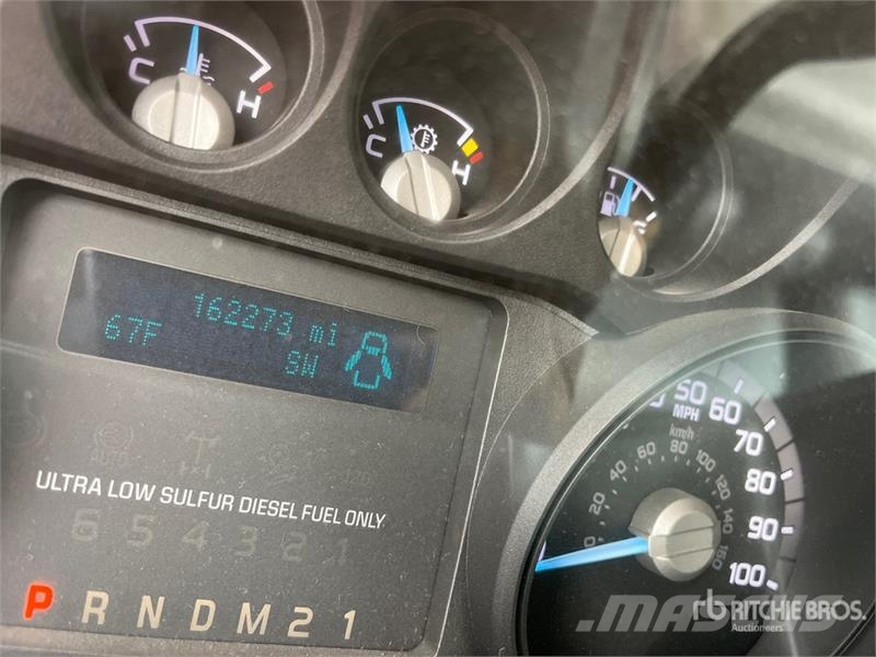 Ford F-550 4x4 Lube Truck Camiones cisternas