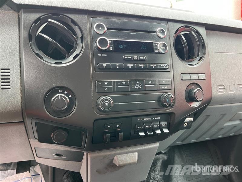 Ford F-550 4x4 Lube Truck Camiones cisternas