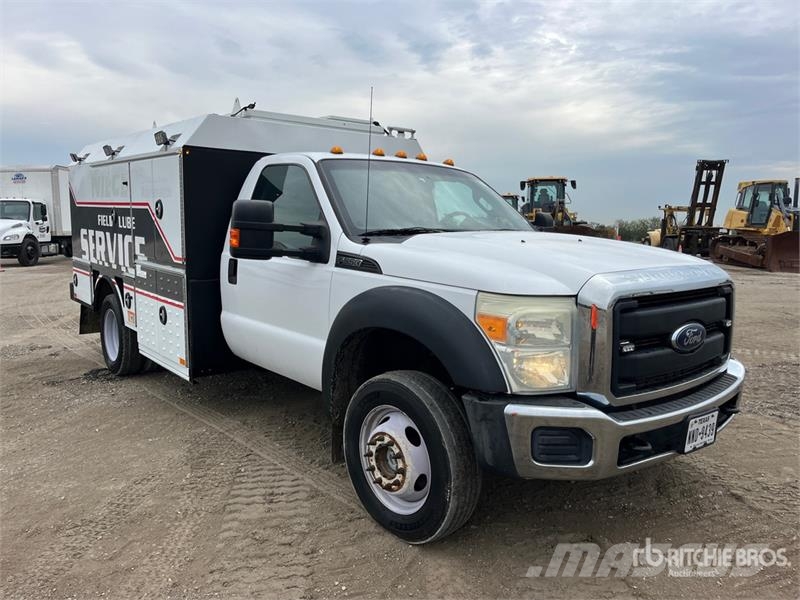 Ford F-550 4x4 Lube Truck Camiones cisternas