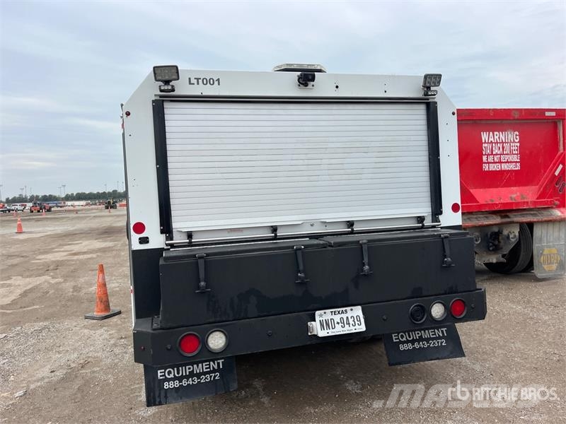 Ford F-550 4x4 Lube Truck Camiones cisternas