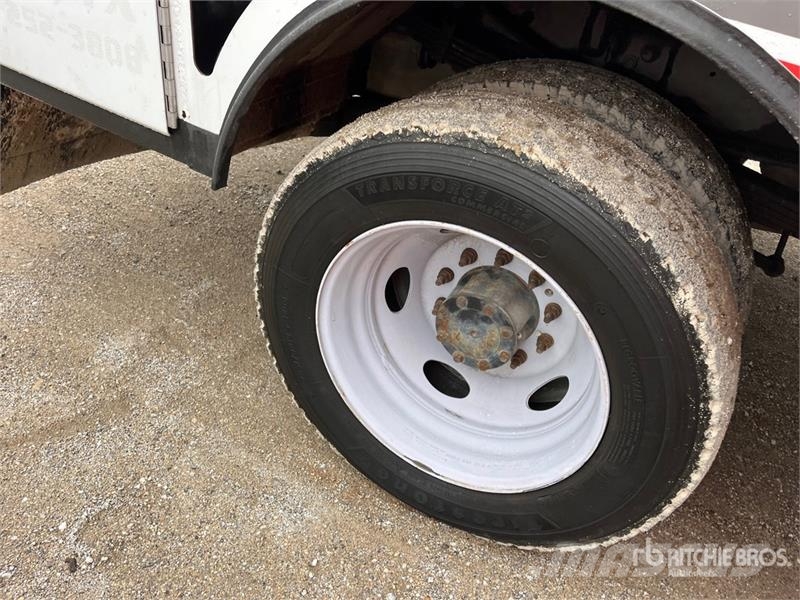 Ford F-550 4x4 Lube Truck Camiones cisternas