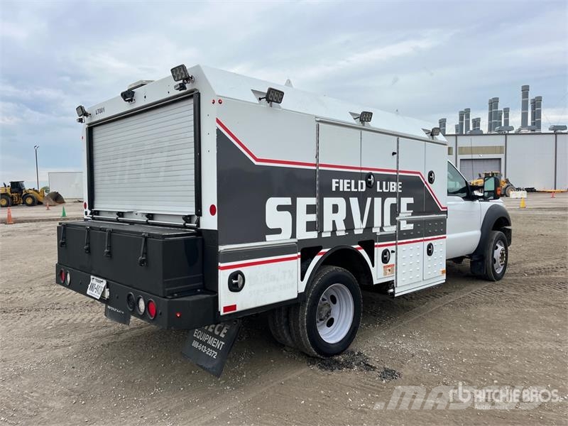 Ford F-550 4x4 Lube Truck Camiones cisternas