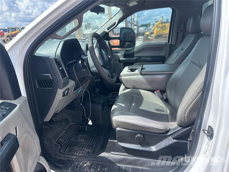 Ford F-550 4x4 Service Truck Komunalna vozila za opštu namenu