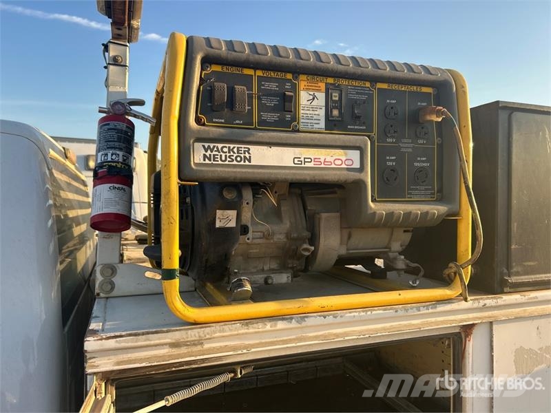 Ford F-550 Super Duty 4x2 Crew Cab Utility Truck Pickup/Pritschenwagen