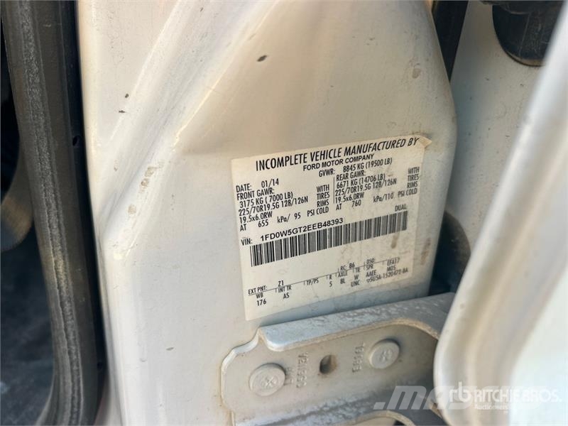 Ford F-550 Super Duty 4x2 Crew Cab Utility Truck Pickup/Pritschenwagen