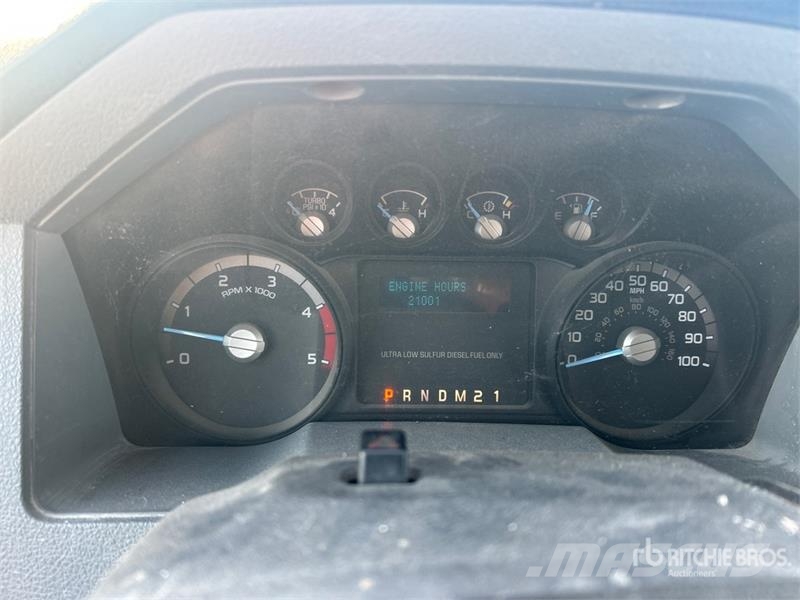 Ford F-550 Super Duty 4x2 Crew Cab Utility Truck Pickup/Pritschenwagen