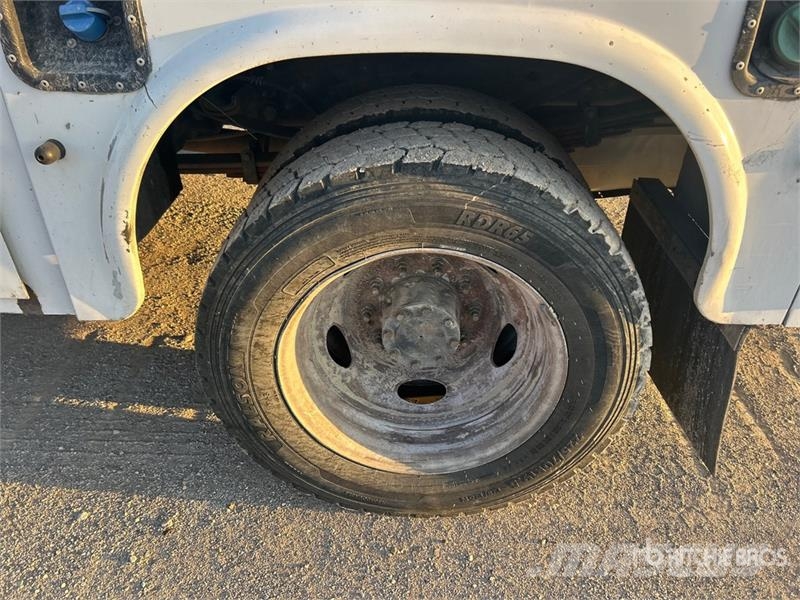 Ford F-550 Super Duty 4x2 Crew Cab Utility Truck Pickup/Pritschenwagen