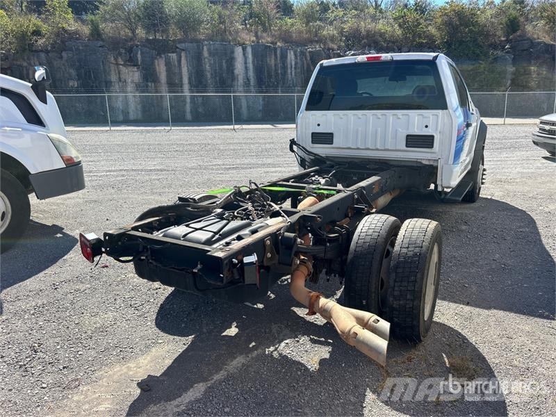 Ford F-550 XL 4x2 Cab and Chassis (Inoperable) Kabine i unutrašnjost