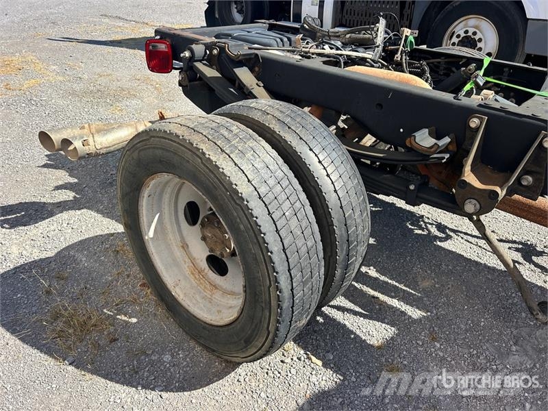 Ford F-550 XL 4x2 Cab and Chassis (Inoperable) Kabine i unutrašnjost