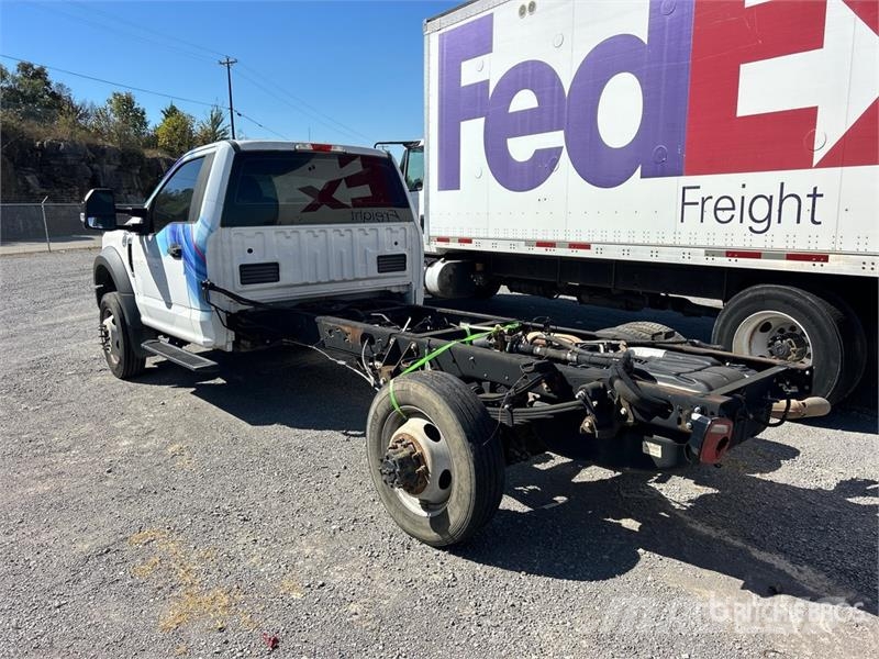 Ford F-550 XL 4x2 Cab and Chassis (Inoperable) Kabine i unutrašnjost
