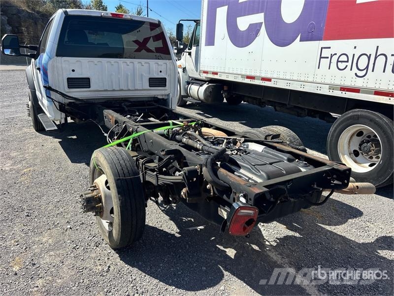 Ford F-550 XL 4x2 Cab and Chassis (Inoperable) Kabine i unutrašnjost